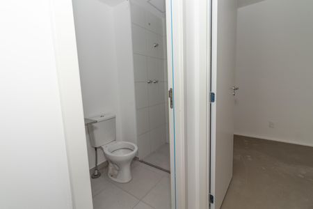 Banheiro de apartamento à venda com 2 quartos, 42m² em Lapa de Baixo, São Paulo