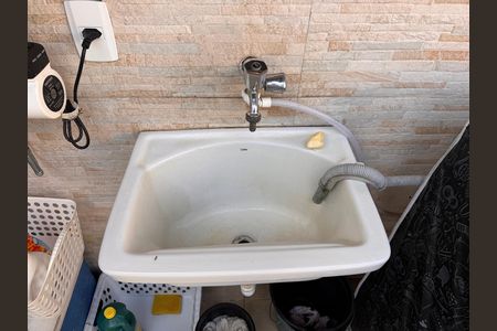 Casa de condomínio para alugar com 84m², 3 quartos e 1 vaga Casa de condomínio para alugar com 84m², 3 quartos e 1 vagaÁrea de Serviço