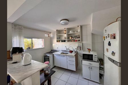 Casa de condomínio para alugar com 84m², 3 quartos e 1 vaga Casa de condomínio para alugar com 84m², 3 quartos e 1 vagaCozinha