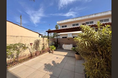 Casa de condomínio para alugar com 84m², 3 quartos e 1 vaga Casa de condomínio para alugar com 84m², 3 quartos e 1 vagaÁrea externa