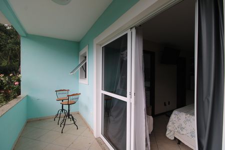 Casa de condomínio à venda com 215m², 4 quartos e 2 vagasSuíte - Varanda