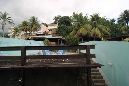 Casa de condomínio à venda com 215m², 4 quartos e 2 vagasQuarto 3 - Vista