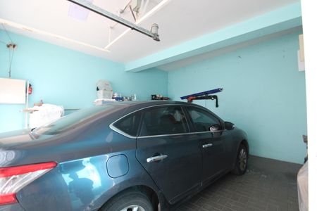 Casa de condomínio à venda com 215m², 4 quartos e 2 vagasGaragem