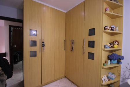 Casa de condomínio à venda com 215m², 4 quartos e 2 vagasQuarto 2
