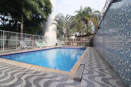 Apartamento para alugar com 49m², 2 quartos e 2 vagas Apartamento para alugar com 49m², 2 quartos e 2 vagasÁrea comum - Piscina
