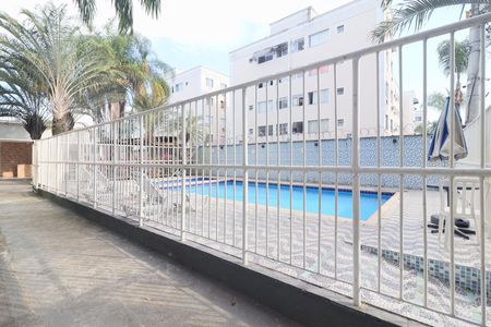 Apartamento para alugar com 49m², 2 quartos e 2 vagas Apartamento para alugar com 49m², 2 quartos e 2 vagasÁrea comum - Piscina