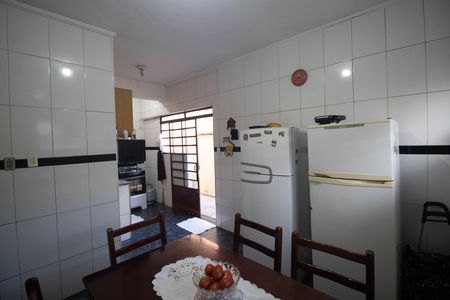 Cozinha  de casa à venda com 3 quartos, 500m² em Vila Albertina, São Paulo