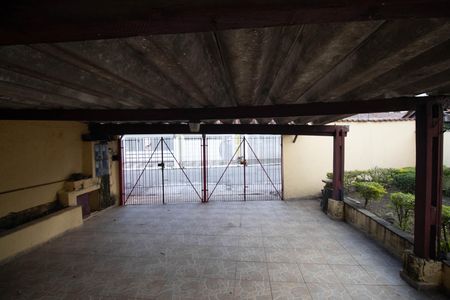 Garagem de casa à venda com 3 quartos, 500m² em Vila Albertina, São Paulo