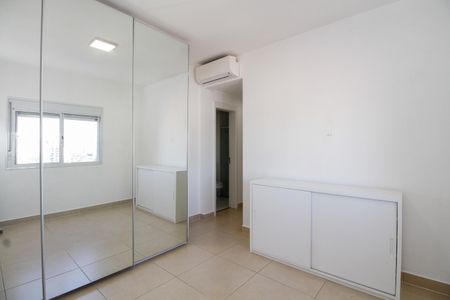 Apartamento à venda com 86m², 2 quartos e 2 vagas Apartamento à venda com 86m², 2 quartos e 2 vagasSuíte