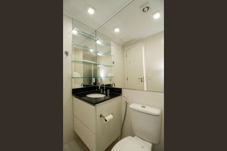 Apartamento à venda com 86m², 2 quartos e 2 vagas Apartamento à venda com 86m², 2 quartos e 2 vagasBanheiro da Suíte