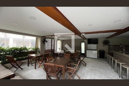Apartamento à venda com 86m², 2 quartos e 2 vagas Apartamento à venda com 86m², 2 quartos e 2 vagasÁrea Comum - Churrasqueira