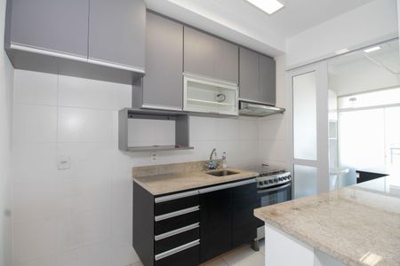 Cozinha de apartamento para alugar com 2 quartos, 86m² em Pinheiros, São Paulo
