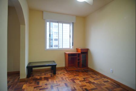 Sala 1 de apartamento à venda com 3 quartos, 70m² em Vila Ipiranga, Porto Alegre