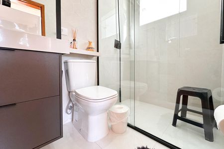 Banheiro da Suíte 2 de casa para alugar com 3 quartos, 180m² em Vila Alvinopolis, São Bernardo do Campo