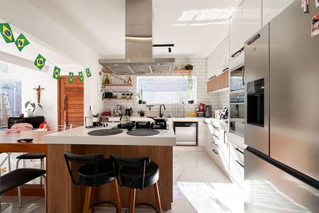 Casa para alugar com 180m², 3 quartos e 2 vagas Casa para alugar com 180m², 3 quartos e 2 vagasCozinha