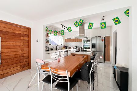 Casa para alugar com 180m², 3 quartos e 2 vagas Casa para alugar com 180m², 3 quartos e 2 vagasCozinha
