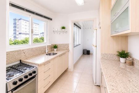 Cozinha de apartamento para alugar com 2 quartos, 80m² em Petrópolis, Porto Alegre