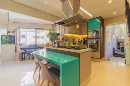 Apartamento à venda com 150m², 3 quartos e 4 vagas Apartamento à venda com 150m², 3 quartos e 4 vagasCozinha