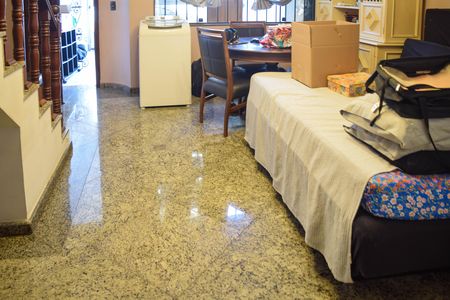 Sala de casa à venda com 3 quartos, 120m² em Vila Carrão, São Paulo