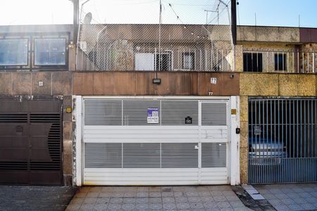 Fachada de casa à venda com 3 quartos, 120m² em Vila Carrão, São Paulo