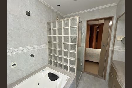 Apartamento à venda com 140m², 3 quartos e 2 vagasBanheiro da Suíte 3