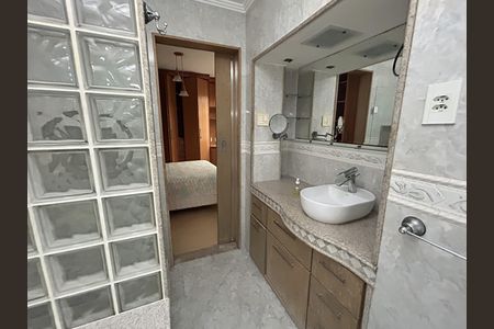 Apartamento à venda com 140m², 3 quartos e 2 vagasBanheiro da Suíte 3