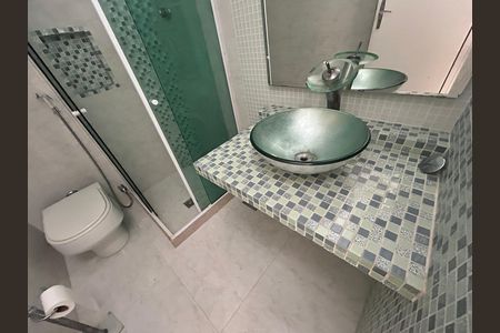Apartamento à venda com 140m², 3 quartos e 2 vagasBanheiro da Suíte 1
