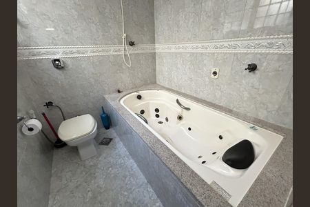 Apartamento à venda com 140m², 3 quartos e 2 vagasBanheiro da Suíte 3