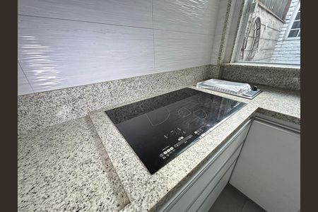 Detalhe da cozinha de apartamento à venda com 3 quartos, 140m² em Vila Valqueire, Rio de Janeiro