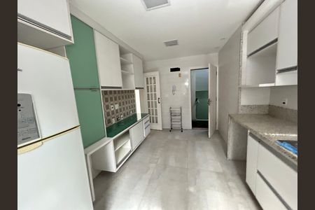 Apartamento à venda com 140m², 3 quartos e 2 vagasCozinha