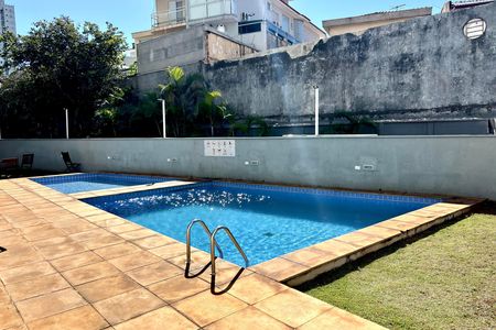 Apartamento à venda com 54m², 2 quartos e 1 vaga Apartamento à venda com 54m², 2 quartos e 1 vagaÁrea comum - Piscina