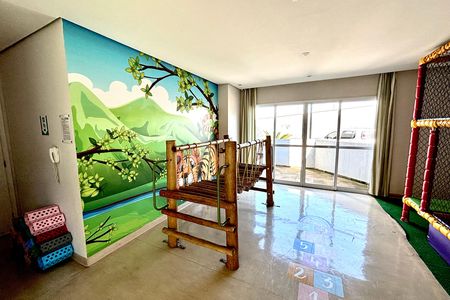 Apartamento à venda com 54m², 2 quartos e 1 vaga Apartamento à venda com 54m², 2 quartos e 1 vagaÁrea comum - Playground