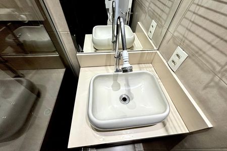 Apartamento à venda com 54m², 2 quartos e 1 vaga Apartamento à venda com 54m², 2 quartos e 1 vagaBanheiro da Suíte 1