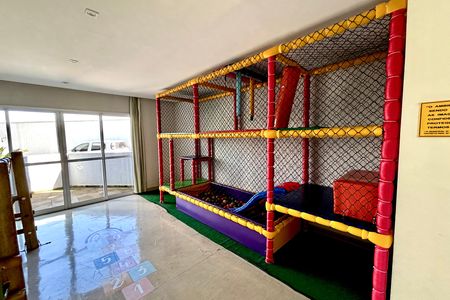 Apartamento à venda com 54m², 2 quartos e 1 vaga Apartamento à venda com 54m², 2 quartos e 1 vagaÁrea comum - Playground