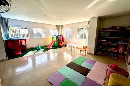Apartamento à venda com 54m², 2 quartos e 1 vaga Apartamento à venda com 54m², 2 quartos e 1 vagaÁrea comum - Playground