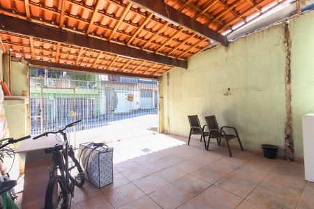 Casa para alugar com 59m², 2 quartos e 2 vagas Casa para alugar com 59m², 2 quartos e 2 vagasGaragem