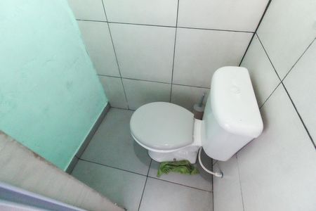 Casa para alugar com 59m², 2 quartos e 2 vagas Casa para alugar com 59m², 2 quartos e 2 vagasBanheiro de Serviço