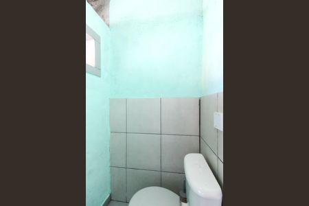 Casa para alugar com 59m², 2 quartos e 2 vagas Casa para alugar com 59m², 2 quartos e 2 vagasBanheiro de Serviço