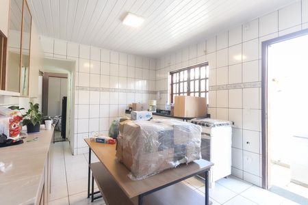 Casa para alugar com 59m², 2 quartos e 2 vagas Casa para alugar com 59m², 2 quartos e 2 vagasCozinha