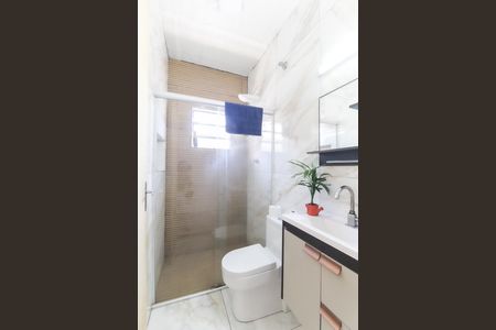Casa para alugar com 59m², 2 quartos e 2 vagas Casa para alugar com 59m², 2 quartos e 2 vagasBanheiro