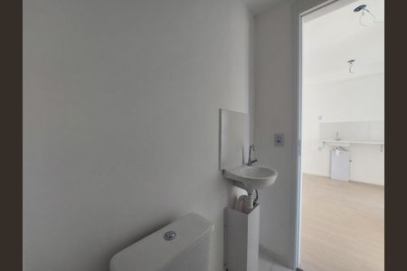 Apartamento para alugar com 28m², 2 quartos e sem vaga Apartamento para alugar com 28m², 2 quartos e sem vagaBanheiro