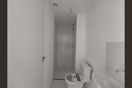 Banheiro de apartamento para alugar com 2 quartos, 28m² em Campo Grande, São Paulo