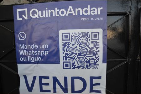 Placa Instalada  de apartamento à venda com 2 quartos, 50m² em Vila Valqueire, Rio de Janeiro