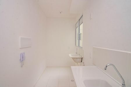 Apartamento para alugar com 42m², 2 quartos e 1 vaga Apartamento para alugar com 42m², 2 quartos e 1 vagaCozinha e Área de Serviço