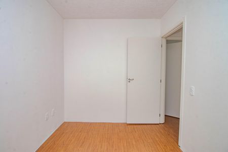 Quarto 1 de apartamento para alugar com 2 quartos, 42m² em Rubem Berta, Porto Alegre