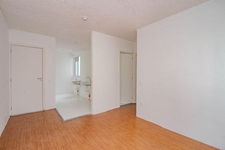 Sala de apartamento para alugar com 2 quartos, 42m² em Rubem Berta, Porto Alegre