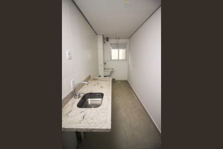 Apartamento para alugar com 57m², 2 quartos e 1 vaga Apartamento para alugar com 57m², 2 quartos e 1 vagaCozinha e Área de Serviço