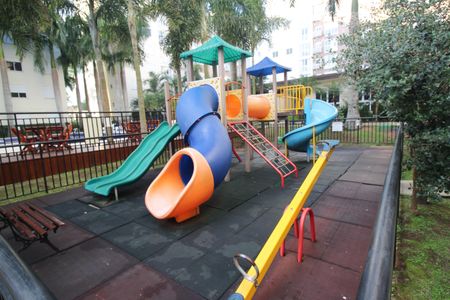 Apartamento para alugar com 57m², 2 quartos e 1 vaga Apartamento para alugar com 57m², 2 quartos e 1 vagaÁrea comum - Playground