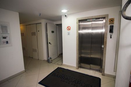 Apartamento para alugar com 57m², 2 quartos e 1 vaga Apartamento para alugar com 57m², 2 quartos e 1 vagaÁrea comum - Hall de entrada