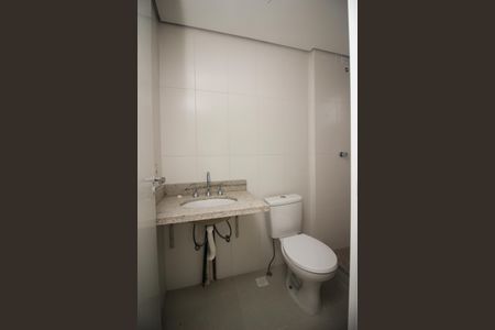 Banheiro da Suíte de apartamento à venda com 2 quartos, 57m² em Vila Nova, Porto Alegre